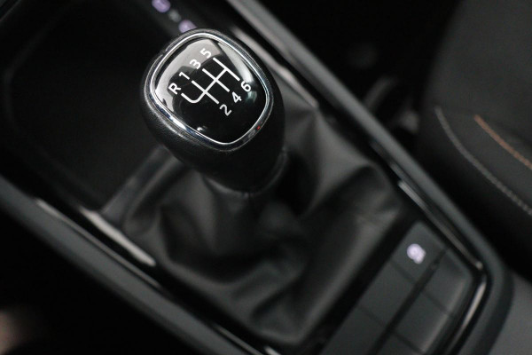 Škoda SCALA 1.0 TSI Ambition | Carplay | Full LED | Climate control | Parkeerhulp | DAB | Cruise control | Dakspoiler