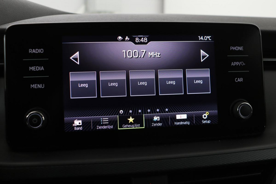 Škoda SCALA 1.0 TSI Ambition | Carplay | Full LED | Climate control | Parkeerhulp | DAB | Cruise control | Dakspoiler