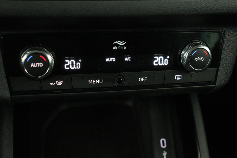 Škoda SCALA 1.0 TSI Ambition | Carplay | Full LED | Climate control | Parkeerhulp | DAB | Cruise control | Dakspoiler