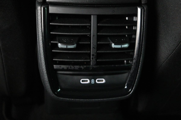 Škoda SCALA 1.0 TSI Ambition | Carplay | Full LED | Climate control | Parkeerhulp | DAB | Cruise control | Dakspoiler