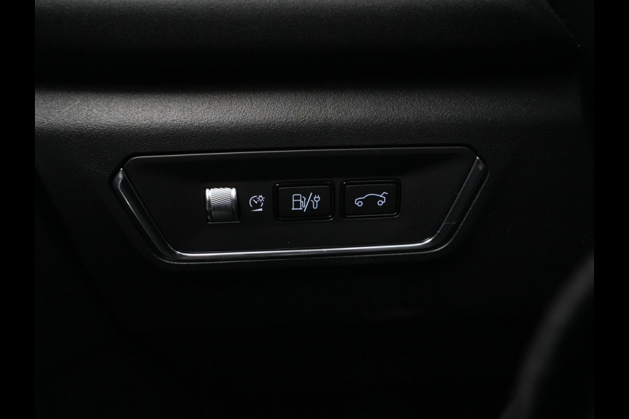 Lynk & Co 01 1.5 Hybride Panorama Camera Stoelverwarming Side Assist Keyless 279