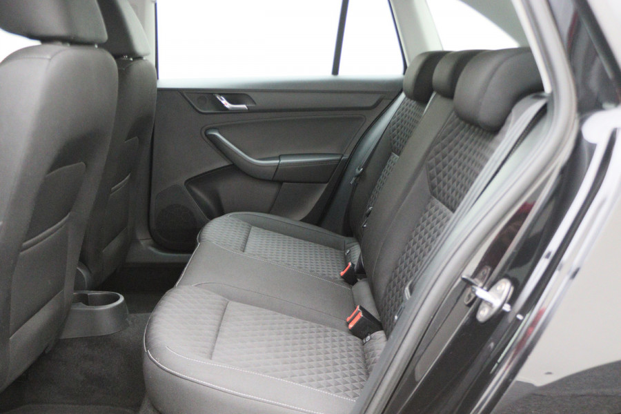 Škoda Rapid Spaceback 1.2 TSI DSG Greentech Drive Navigatie, Airco, Cruise, Bluetooth, PDC, Trekhaak