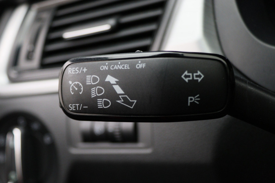 Škoda Rapid Spaceback 1.2 TSI DSG Greentech Drive Navigatie, Airco, Cruise, Bluetooth, PDC, Trekhaak