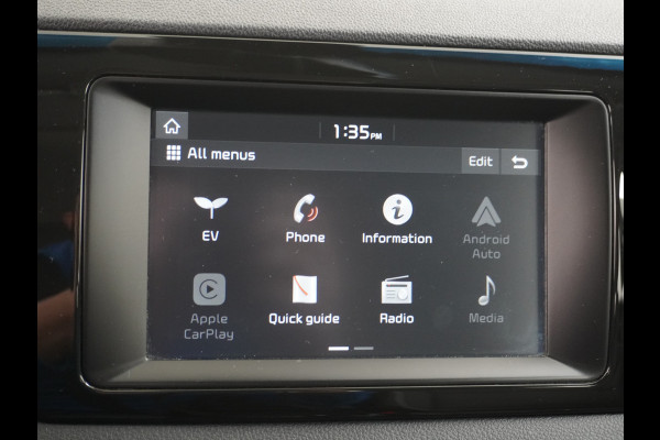 Kia e-Niro 64kWh 204PK Apple Carplay Android Auto Navi Ecc 1/2 Leder Camera Adaptieve Cruise Control Pdc Stoel Verwarming Keyless Led Stuur Verwarming Dodehoek assistent Regen-Lichtsensor Bluetooth Lmv 17" Krachtige en zuinige aandrijflijn met grote accu! €45.000 Nieuwprijs