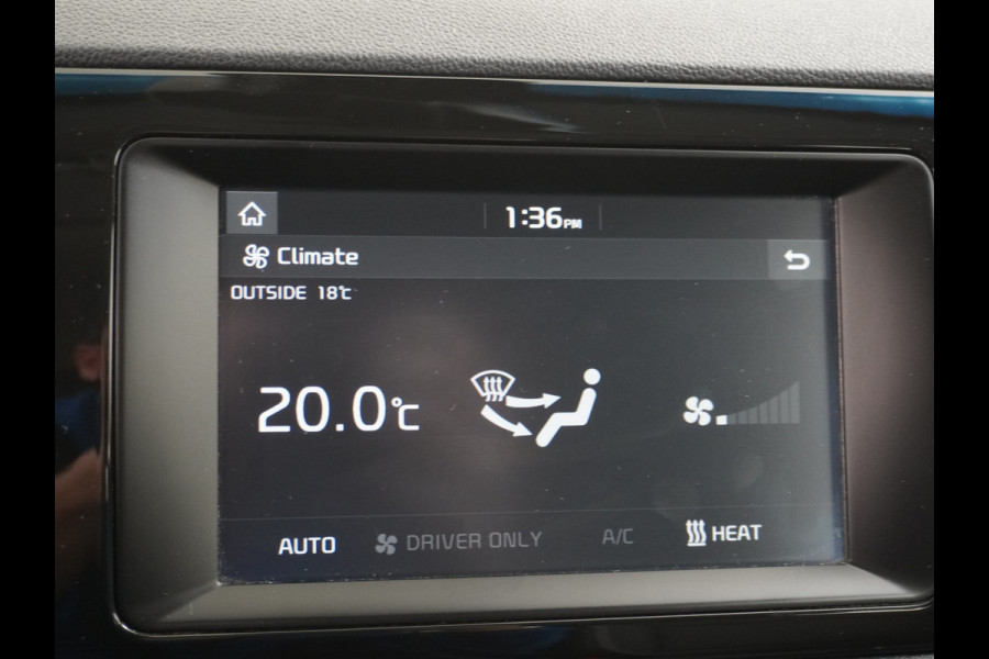 Kia e-Niro 64kWh 204PK Apple Carplay Android Auto Navi Ecc 1/2 Leder Camera Adaptieve Cruise Control Pdc Stoel Verwarming Keyless Led Stuur Verwarming Dodehoek assistent Regen-Lichtsensor Bluetooth Lmv 17" Krachtige en zuinige aandrijflijn met grote accu! €45.000 Nieuwprijs