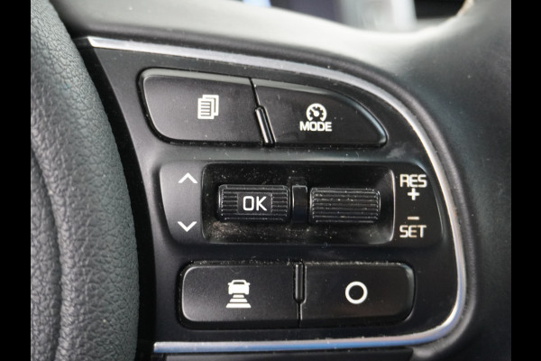 Kia e-Niro 64kWh 204PK Apple Carplay Android Auto Navi Ecc 1/2 Leder Camera Adaptieve Cruise Control Pdc Stoel Verwarming Keyless Led Stuur Verwarming Dodehoek assistent Regen-Lichtsensor Bluetooth Lmv 17" Krachtige en zuinige aandrijflijn met grote accu! €45.000 Nieuwprijs