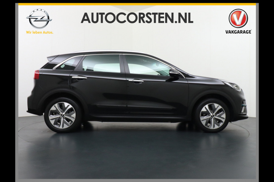 Kia e-Niro 64kWh 204PK Apple Carplay Android Auto Navi Ecc 1/2 Leder Camera Adaptieve Cruise Control Pdc Stoel Verwarming Keyless Led Stuur Verwarming Dodehoek assistent Regen-Lichtsensor Bluetooth Lmv 17" Krachtige en zuinige aandrijflijn met grote accu! €45.000 Nieuwprijs