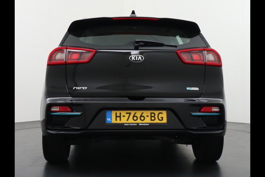 Kia e-Niro 64kWh 204PK Apple Carplay Android Auto Navi Ecc 1/2 Leder Camera Adaptieve Cruise Control Pdc Stoel Verwarming Keyless Led Stuur Verwarming Dodehoek assistent Regen-Lichtsensor Bluetooth Lmv 17" Krachtige en zuinige aandrijflijn met grote accu! €45.000 Nieuwprijs