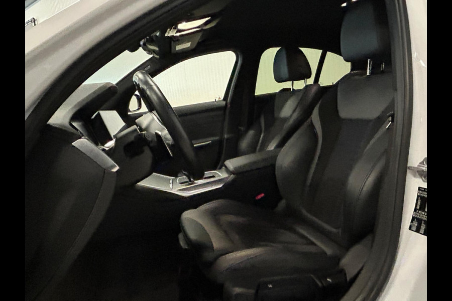 BMW 3-serie 330i High Executive | M-SPORT | ACC | SHADOW LINE | CAMERA