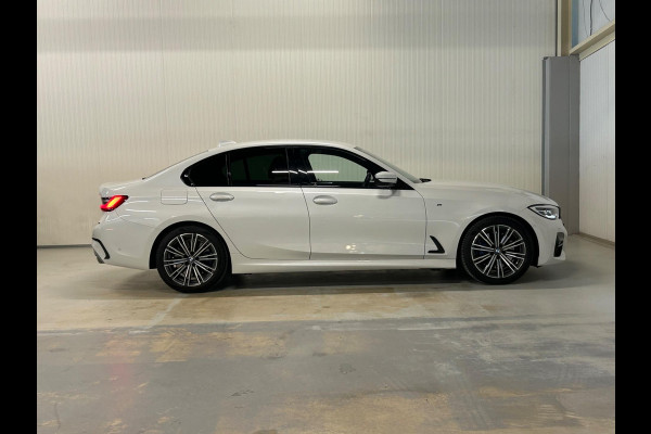 BMW 3-serie 330i High Executive | M-SPORT | ACC | SHADOW LINE | CAMERA
