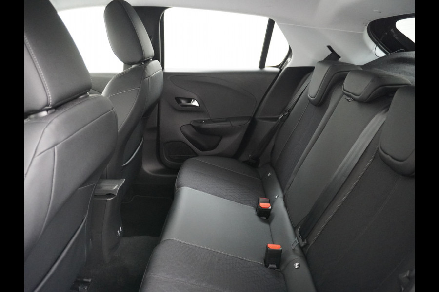 Opel CORSA-E Elegance 50kWh Two-Tone Apple Carplay Android Auto Navi Ecc Adap.Cruise Control 360° Camera Keyless Stoel-Stuurverwarming DAB Led Lmv 17" Verkeersbord detectie Rijstrooksensor Winter-Pakket Parkeer-Pakket Premium-Pakket 100% Dealeronderhouden Origineel Nederlandse Auto Nieuwprijs  €36.045,-
