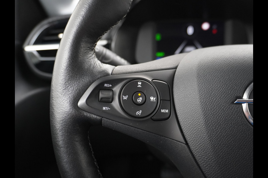 Opel CORSA-E Elegance 50kWh Two-Tone Apple Carplay Android Auto Navi Ecc Adap.Cruise Control 360° Camera Keyless Stoel-Stuurverwarming DAB Led Lmv 17" Verkeersbord detectie Rijstrooksensor Winter-Pakket Parkeer-Pakket Premium-Pakket 100% Dealeronderhouden Origineel Nederlandse Auto Nieuwprijs  €36.045,-