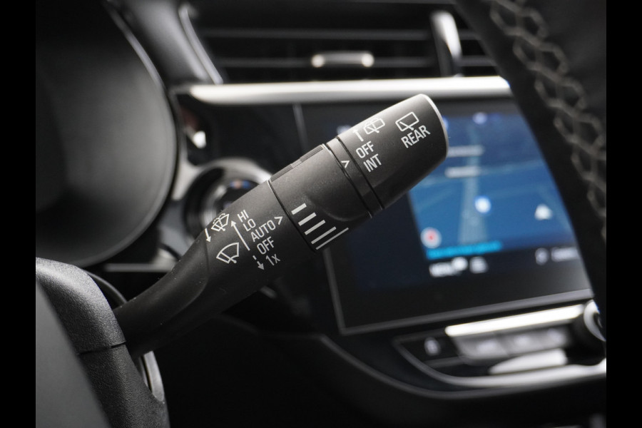 Opel CORSA-E Elegance 50kWh Two-Tone Apple Carplay Android Auto Navi Ecc Adap.Cruise Control 360° Camera Keyless Stoel-Stuurverwarming DAB Led Lmv 17" Verkeersbord detectie Rijstrooksensor Winter-Pakket Parkeer-Pakket Premium-Pakket 100% Dealeronderhouden Origineel Nederlandse Auto Nieuwprijs  €36.045,-