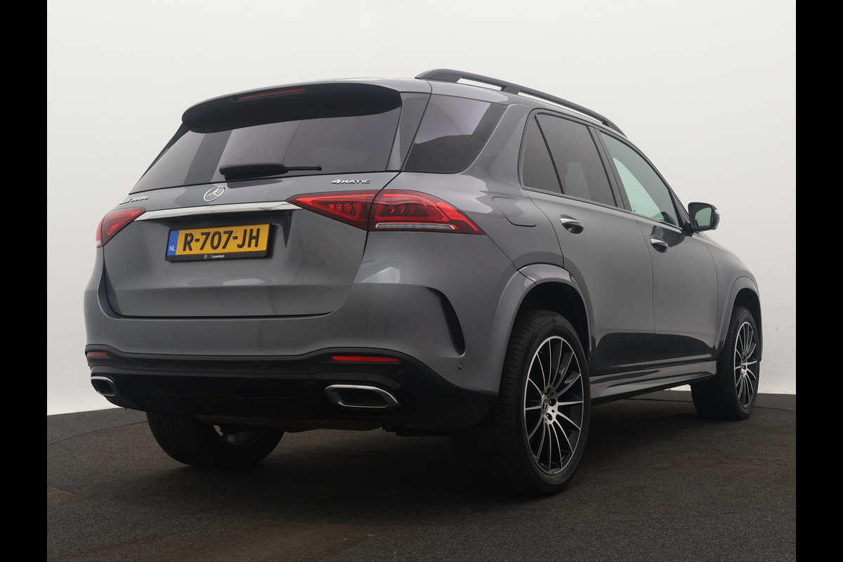 Mercedes-Benz GLE 350 e 4MATIC Premium Plus | Panoramadak | Multispaaks lichtmetalen velgen | Navigatie | Night pakket | Airmatic | Alarm klasse 3 | Inclusief 24 maanden MB Certified garantie voor Europa. Mercedes-Benz GLE 350 e 4MATIC Premium Plus | Panoramadak | Multispaaks lichtmetalen velgen | Navigatie | Night pakket | Airmatic | Alarm klasse 3 | Inclusief 24 maanden MB Certified garantie voor Europa.