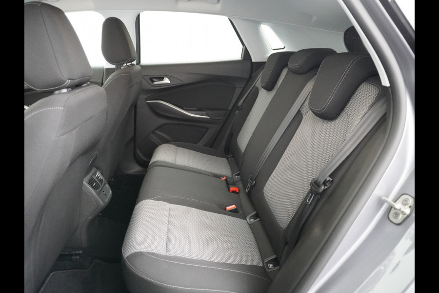 Opel Grandland X T131PK Apple Carplay Android Navi Ecc Pdc Led DAB Lmv 17"Cruise control Licht-Regensensor Business + 1.2 Turbo Bluetooth Rijstrooksensor Verkeersbord detectie EURO 6 AG