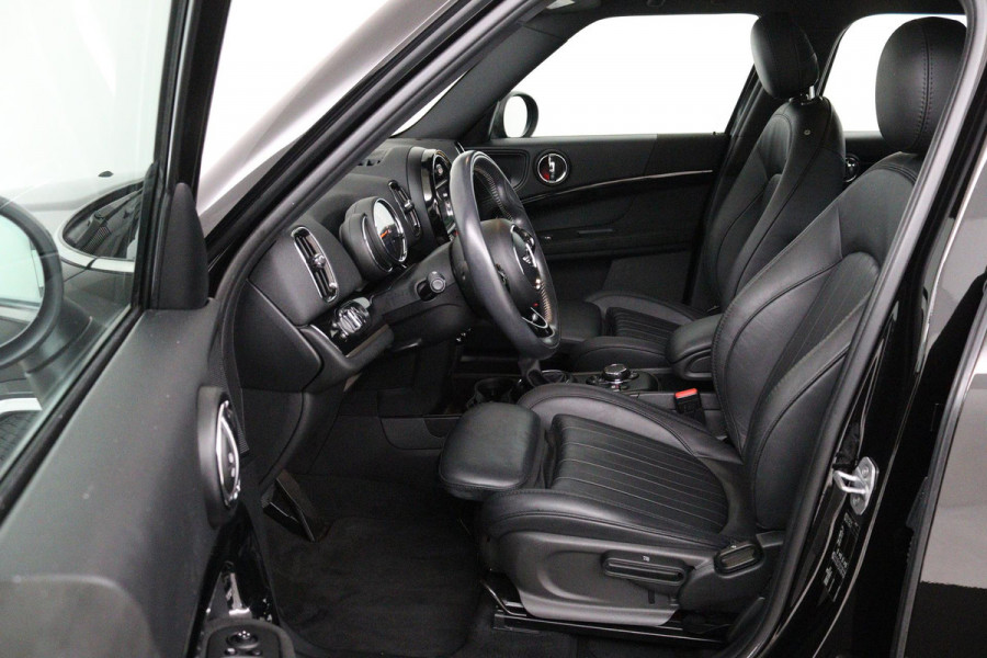 MINI Countryman 2.0 Cooper S Chili (ACHTERUITRIJCAMERA, STOELVERWARMING, NAVIGATIE, CRUISE, DEALER ONDERHOUDEN)