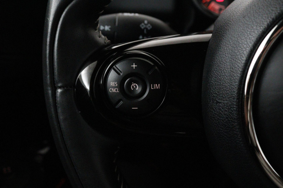 MINI Countryman 2.0 Cooper S Chili (ACHTERUITRIJCAMERA, STOELVERWARMING, NAVIGATIE, CRUISE, DEALER ONDERHOUDEN)