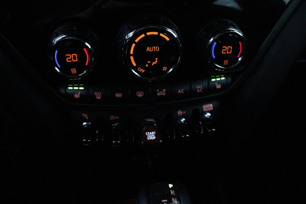 MINI Countryman 2.0 Cooper S Chili (ACHTERUITRIJCAMERA, STOELVERWARMING, NAVIGATIE, CRUISE, DEALER ONDERHOUDEN)
