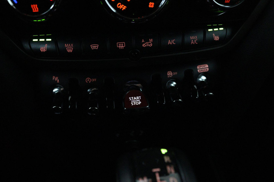 MINI Countryman 2.0 Cooper S Chili (ACHTERUITRIJCAMERA, STOELVERWARMING, NAVIGATIE, CRUISE, DEALER ONDERHOUDEN)
