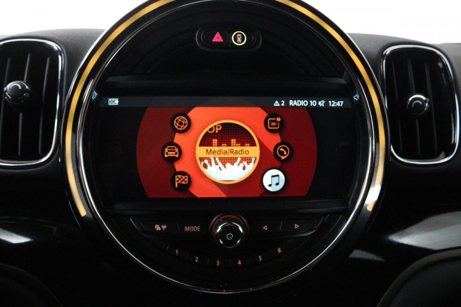 MINI Countryman 2.0 Cooper S Chili (ACHTERUITRIJCAMERA, STOELVERWARMING, NAVIGATIE, CRUISE, DEALER ONDERHOUDEN)