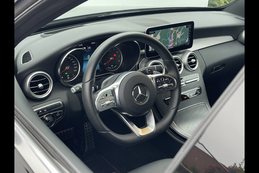 Mercedes-Benz C-Klasse Estate 300 e Business Solution AMG | Trekhaak | Leder | ACC | HUD | MultiBeam LED | Keyless | 18 inch