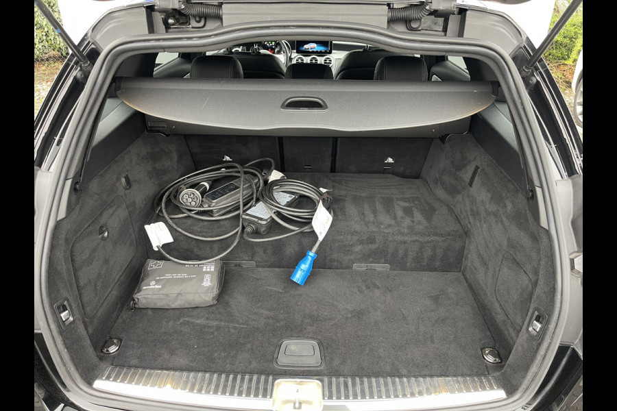 Mercedes-Benz C-Klasse Estate 300 e Business Solution AMG | Trekhaak | Leder | ACC | HUD | MultiBeam LED | Keyless | 18 inch