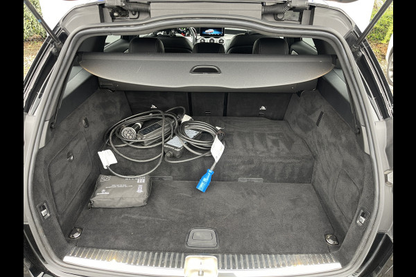 Mercedes-Benz C-Klasse Estate 300 e Business Solution AMG | Trekhaak | Leder | ACC | HUD | MultiBeam LED | Keyless | 18 inch