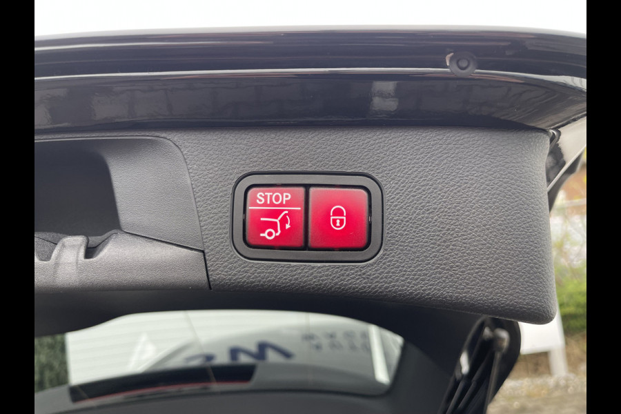 Mercedes-Benz C-Klasse Estate 300 e Business Solution AMG | Trekhaak | Leder | ACC | HUD | MultiBeam LED | Keyless | 18 inch