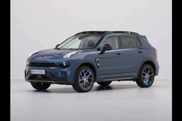 Lynk & Co 01 1.5 Hybride Panorama Camera Stoelverwarming Side Assist Keyless 201