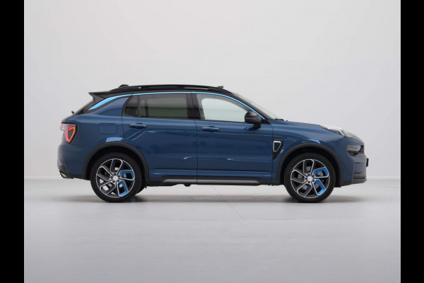 Lynk & Co 01 1.5 Hybride Panorama Camera Stoelverwarming Side Assist Keyless 201