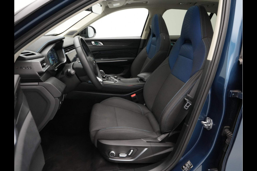 Lynk & Co 01 1.5 Hybride Panorama Camera Stoelverwarming Side Assist Keyless 201