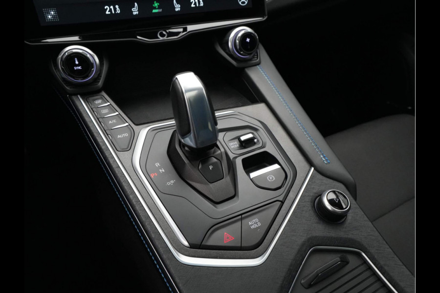 Lynk & Co 01 1.5 Hybride Panorama Camera Stoelverwarming Side Assist Keyless 201