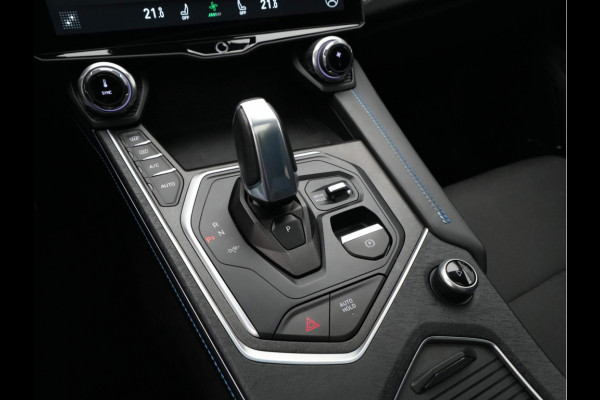 Lynk & Co 01 1.5 Hybride Panorama Camera Stoelverwarming Side Assist Keyless 201