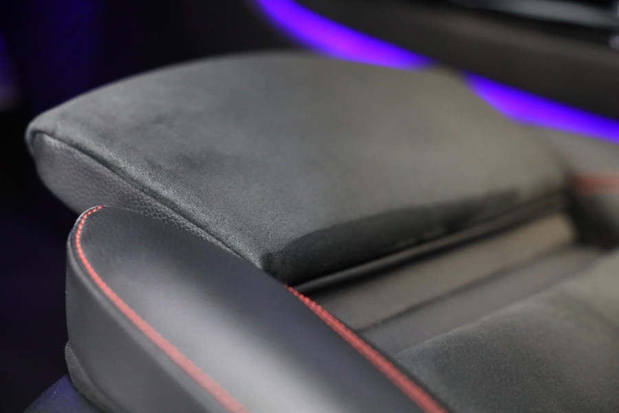 Mercedes-Benz A-Klasse 200 AMG 45 Look / Aut / 163 Pk / Navi / Camera / Cruise Control / F1 Flippers / Open Panoramadak / Led / 20
