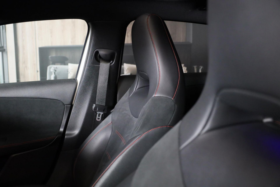Mercedes-Benz A-Klasse 200 AMG 45 Look / Aut / 163 Pk / Navi / Camera / Cruise Control / F1 Flippers / Open Panoramadak / Led / 20