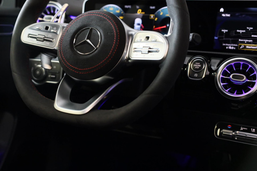 Mercedes-Benz A-Klasse 200 AMG 45 Look / Aut / 163 Pk / Navi / Camera / Cruise Control / F1 Flippers / Open Panoramadak / Led / 20