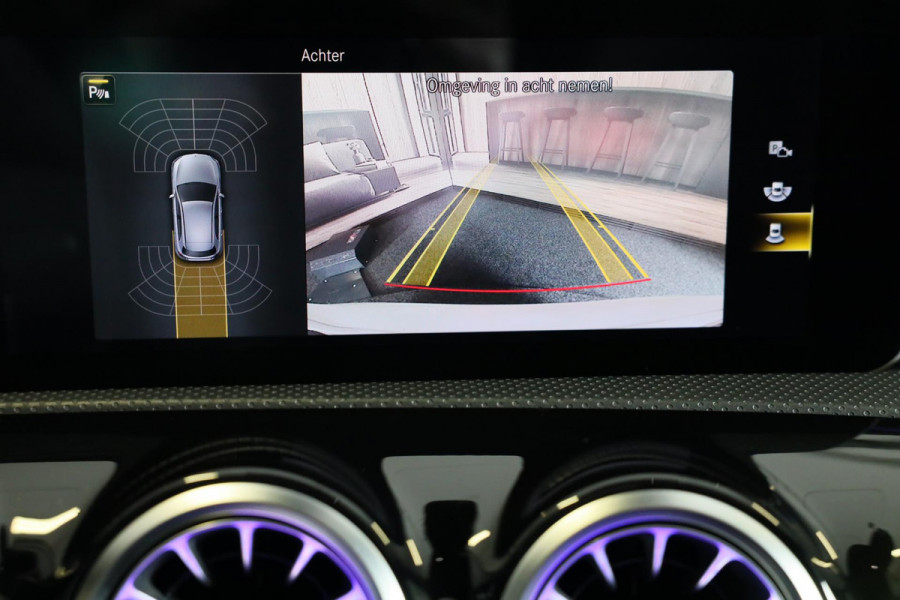 Mercedes-Benz A-Klasse 200 AMG 45 Look / Aut / 163 Pk / Navi / Camera / Cruise Control / F1 Flippers / Open Panoramadak / Led / 20