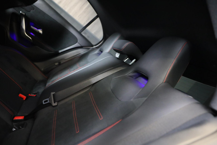 Mercedes-Benz A-Klasse 200 AMG 45 Look / Aut / 163 Pk / Navi / Camera / Cruise Control / F1 Flippers / Open Panoramadak / Led / 20