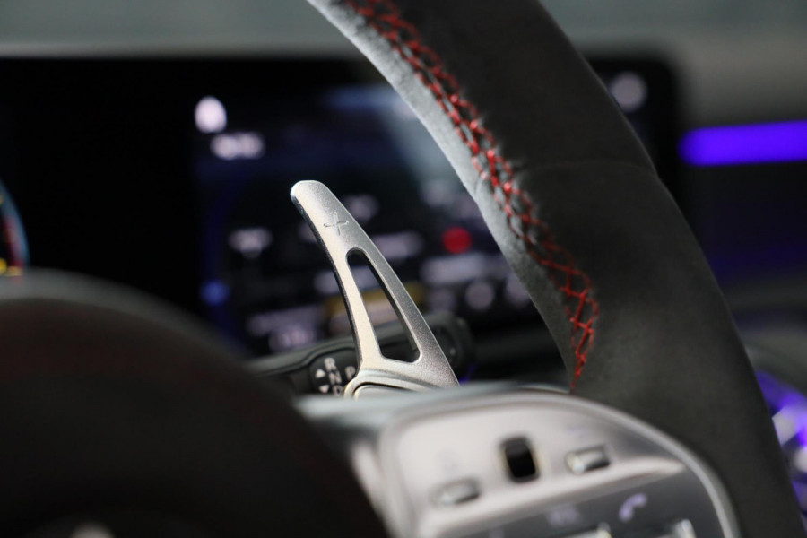 Mercedes-Benz A-Klasse 200 AMG 45 Look / Aut / 163 Pk / Navi / Camera / Cruise Control / F1 Flippers / Open Panoramadak / Led / 20