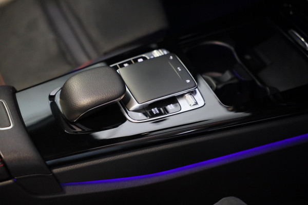 Mercedes-Benz A-Klasse 200 AMG 45 Look / Aut / 163 Pk / Navi / Camera / Cruise Control / F1 Flippers / Open Panoramadak / Led / 20