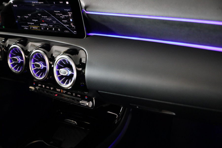 Mercedes-Benz A-Klasse 200 AMG 45 Look / Aut / 163 Pk / Navi / Camera / Cruise Control / F1 Flippers / Open Panoramadak / Led / 20