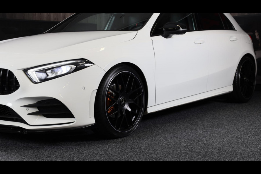 Mercedes-Benz A-Klasse 200 AMG 45 Look / Aut / 163 Pk / Navi / Camera / Cruise Control / F1 Flippers / Open Panoramadak / Led / 20