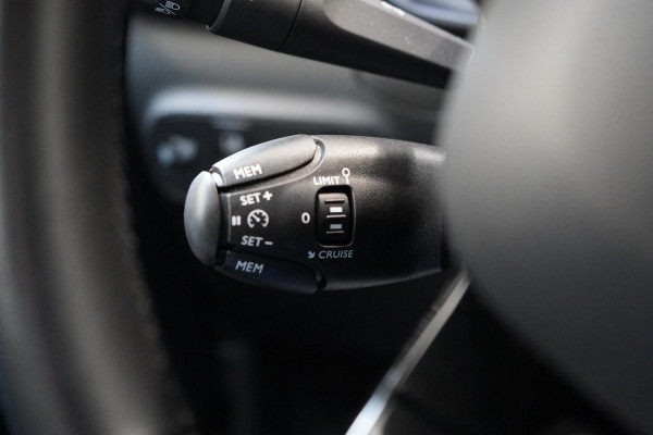 Citroën C3 1.2 PureTech S&S 110pk Shine | Navigatie | Achteruitrijcamera | Climate control | Cruise control