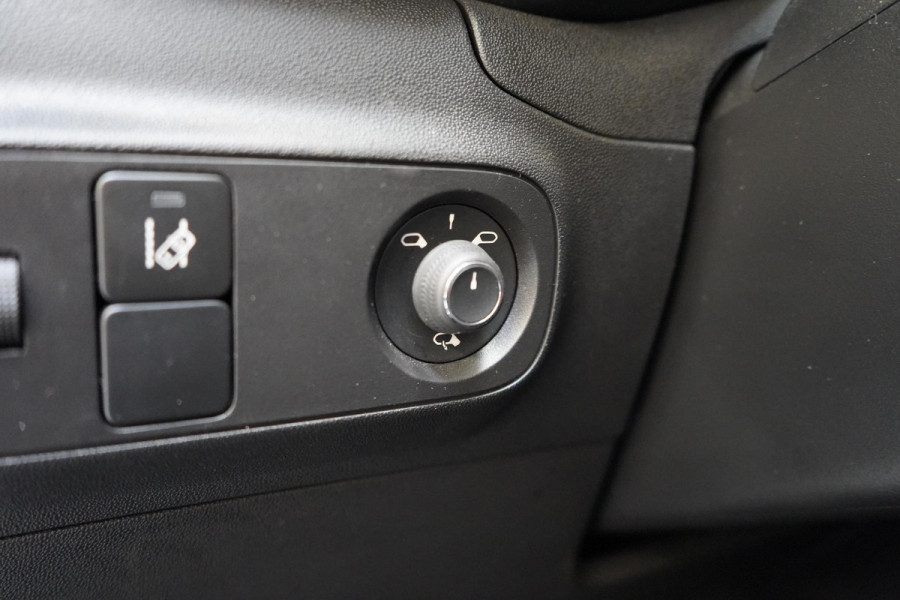Citroën C3 1.2 PureTech S&S 110pk Shine | Navigatie | Achteruitrijcamera | Climate control | Cruise control