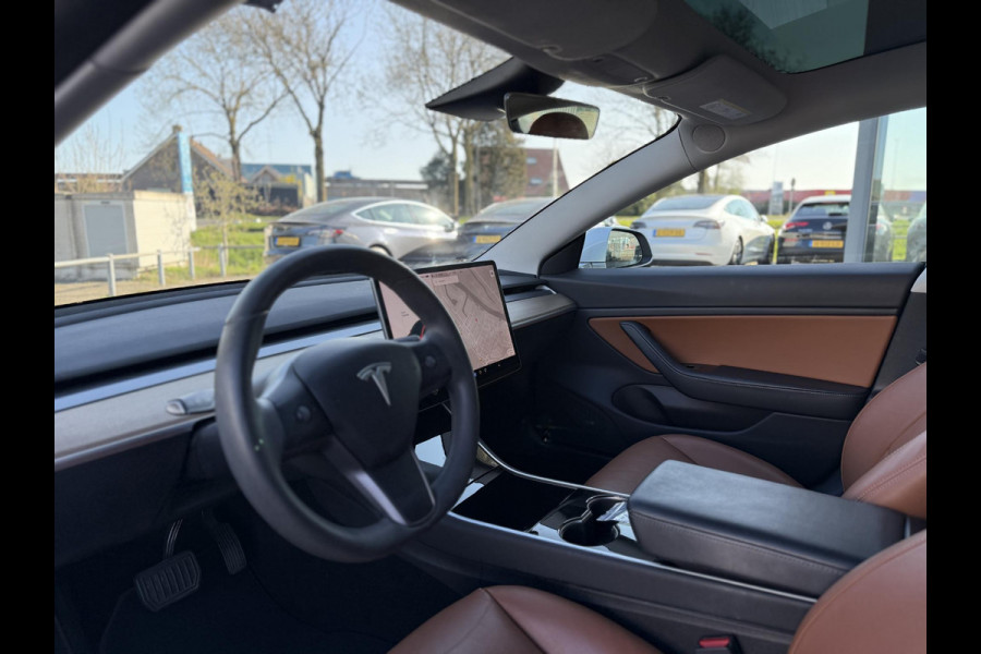 Tesla Model 3 Long Range AWD Dual | Autopilot | Panorama | Bruin Leer |