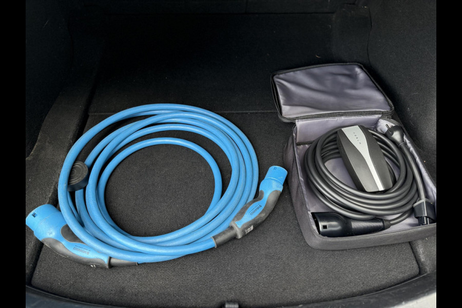 Tesla Model 3 Range Plus | Autopilot | Panorama  | Leder | Navi | Camera