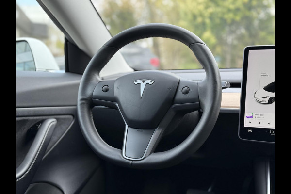 Tesla Model 3 Range Plus | Autopilot | Panorama  | Leder | Navi | Camera