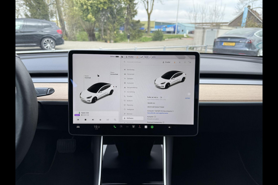 Tesla Model 3 Range Plus | Autopilot | Panorama  | Leder | Navi | Camera