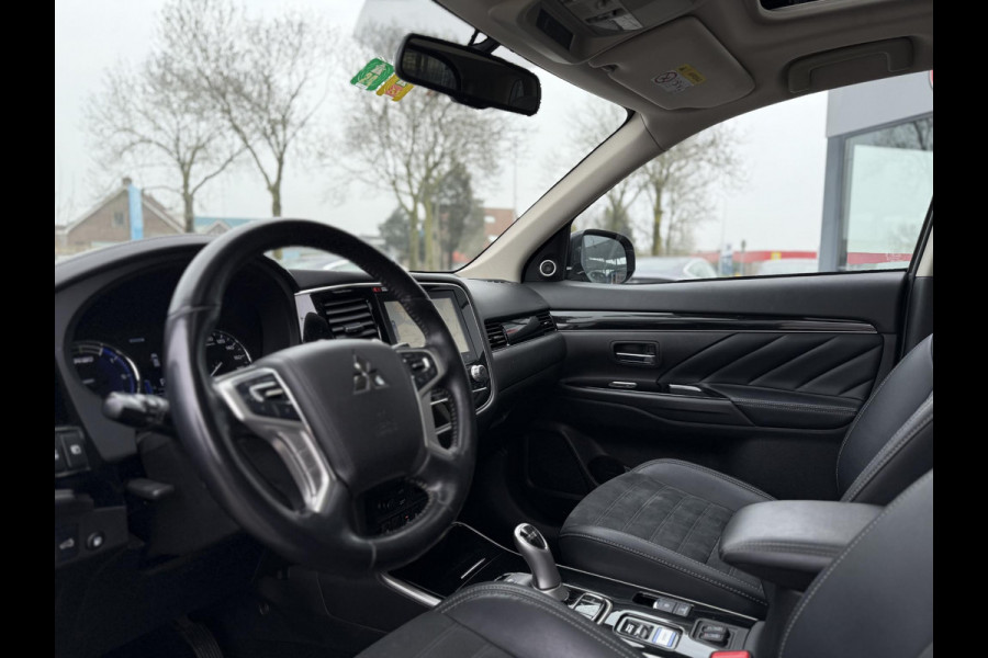 Mitsubishi Outlander 2.4 PHEV Intense+ | Panorama | Apple Carplay | Trekhaak |