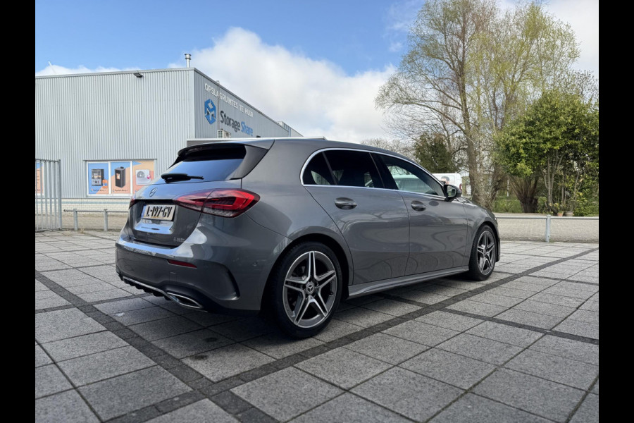 Mercedes-Benz A-Klasse 180 Aut. AMG | Camera | Sfeer | Apple Carplay |